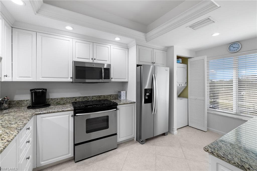 255 Park Shore Dr 3-341, Naples, FL 34103-43