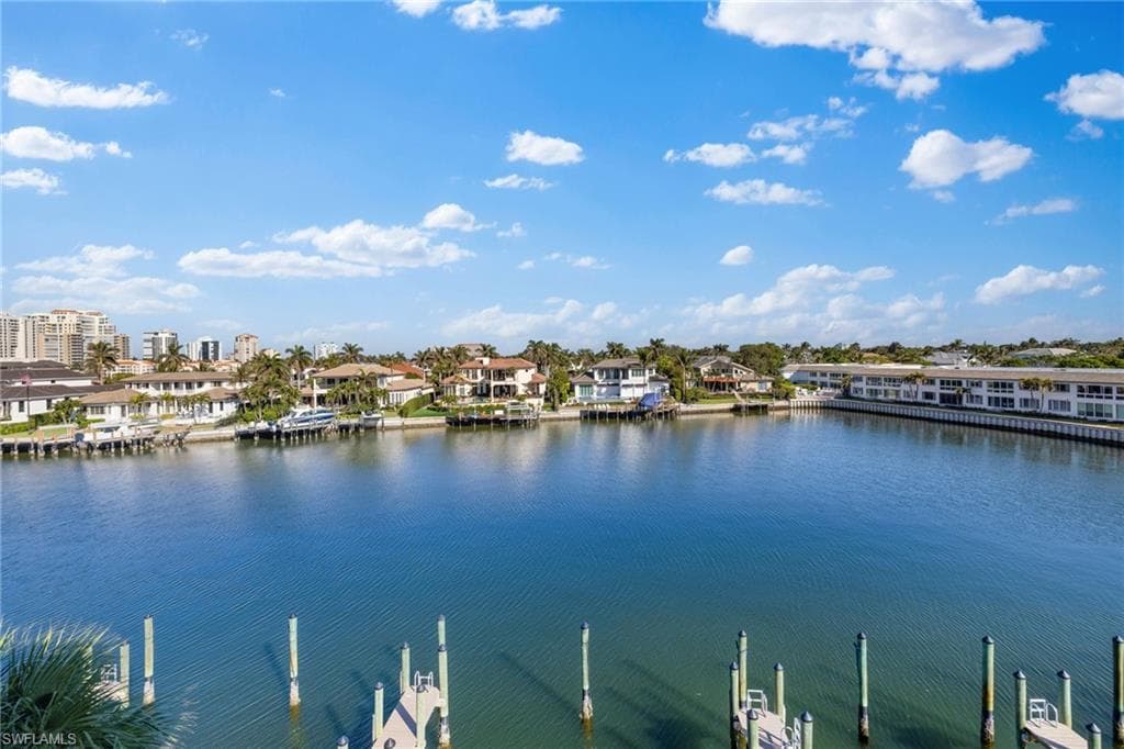 255 Park Shore Dr 3-341, Naples, FL 34103-4