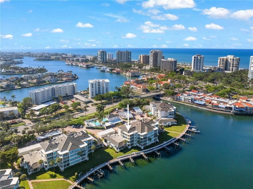 255 Park Shore Dr 3-341, Naples, FL 34103-6