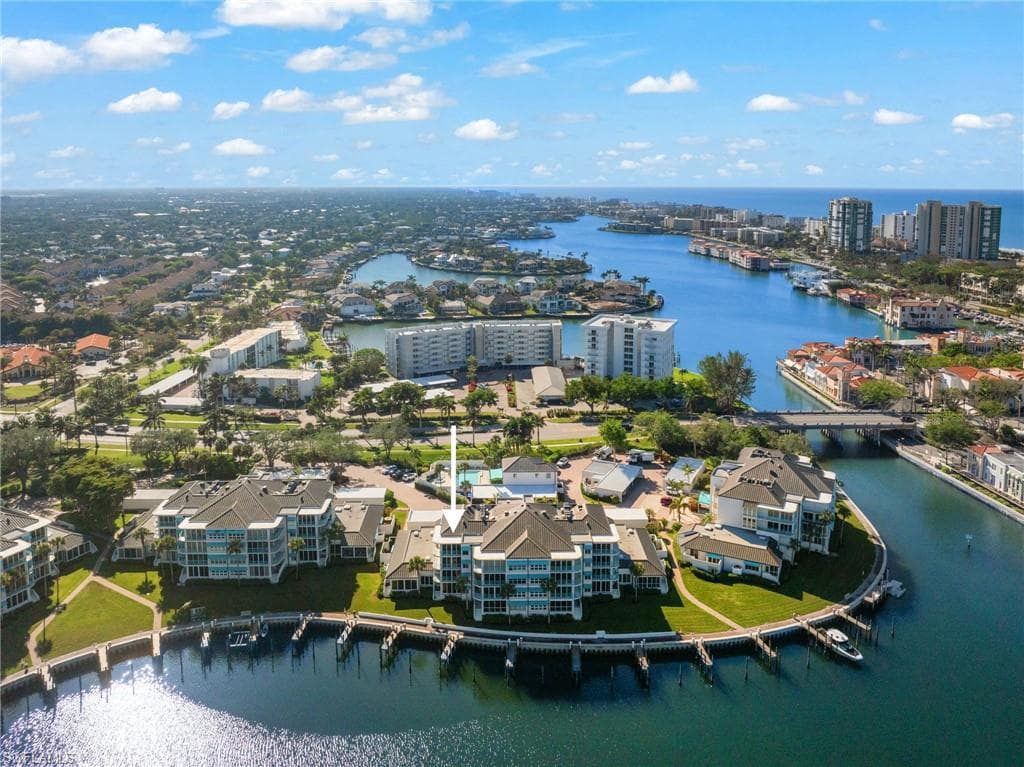 255 Park Shore Dr 3-341, Naples, FL 34103-7