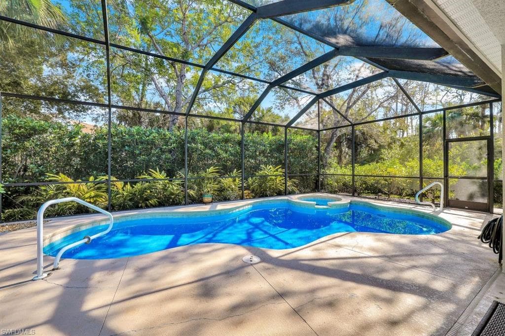 15818 Delaplata Ln, Naples, FL 34110-18