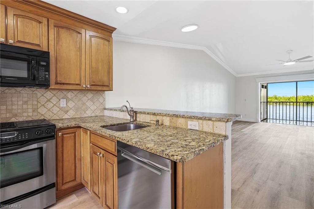 1045 Mainsail Dr 412, Naples, FL 34114-13