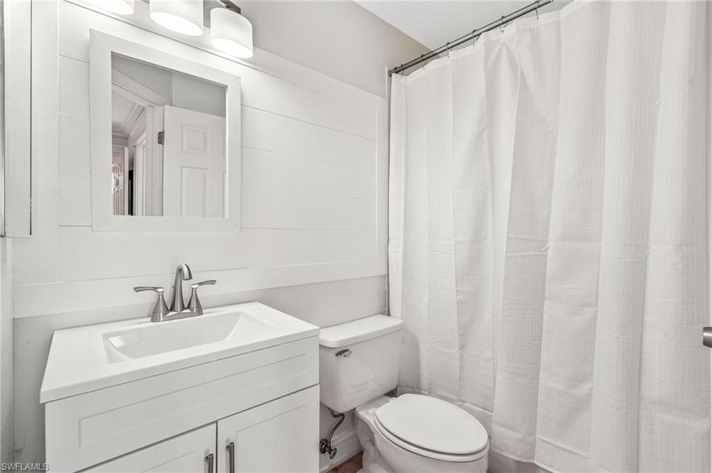1045 Mainsail Dr 412, Naples, FL 34114-16