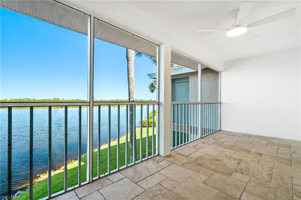 1045 Mainsail Dr 412, Naples, FL 34114-4