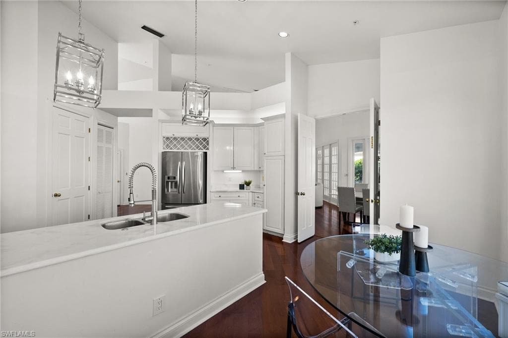 156 Colonade Cir 1107, Naples, FL 34103-19
