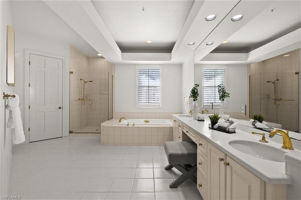 156 Colonade Cir 1107, Naples, FL 34103-26