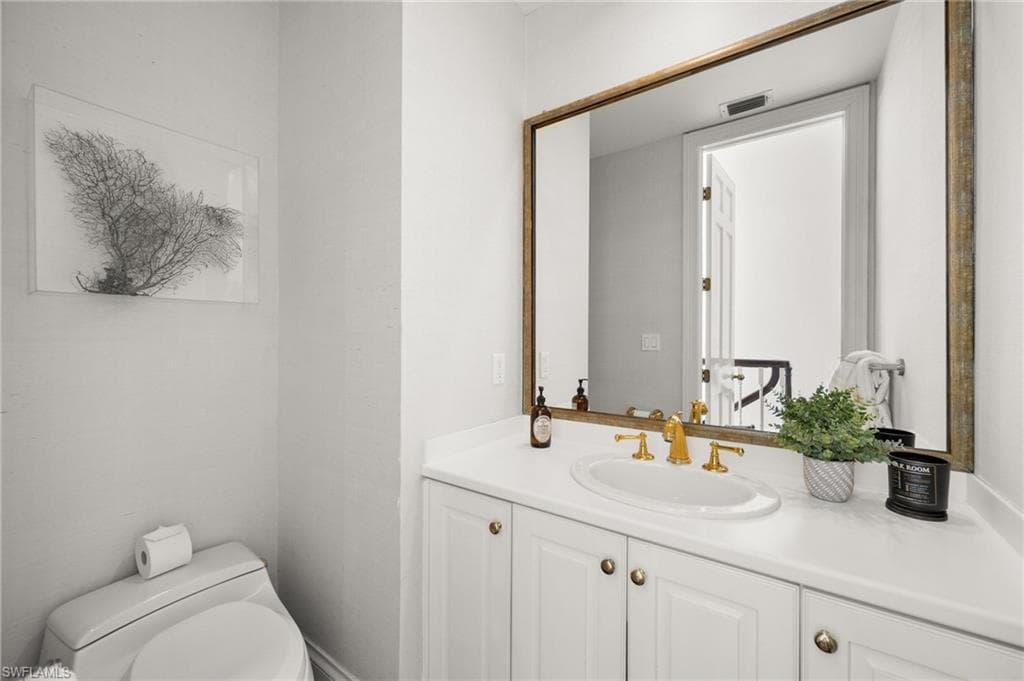 156 Colonade Cir 1107, Naples, FL 34103-34