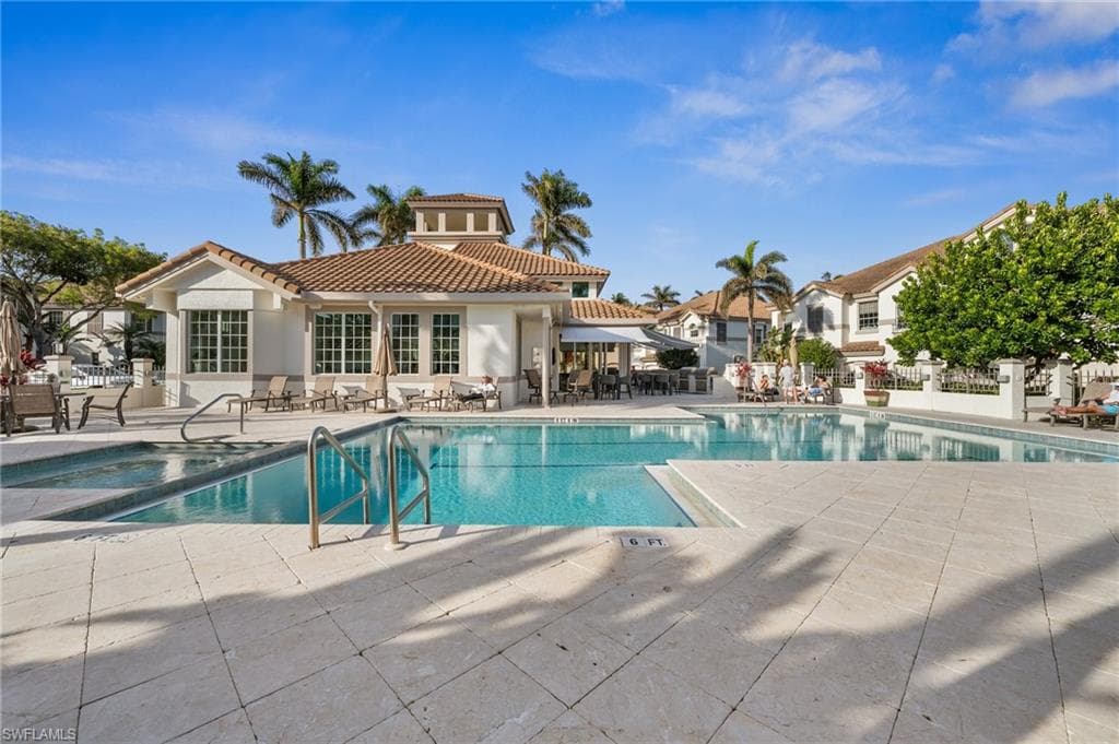 156 Colonade Cir 1107, Naples, FL 34103-37