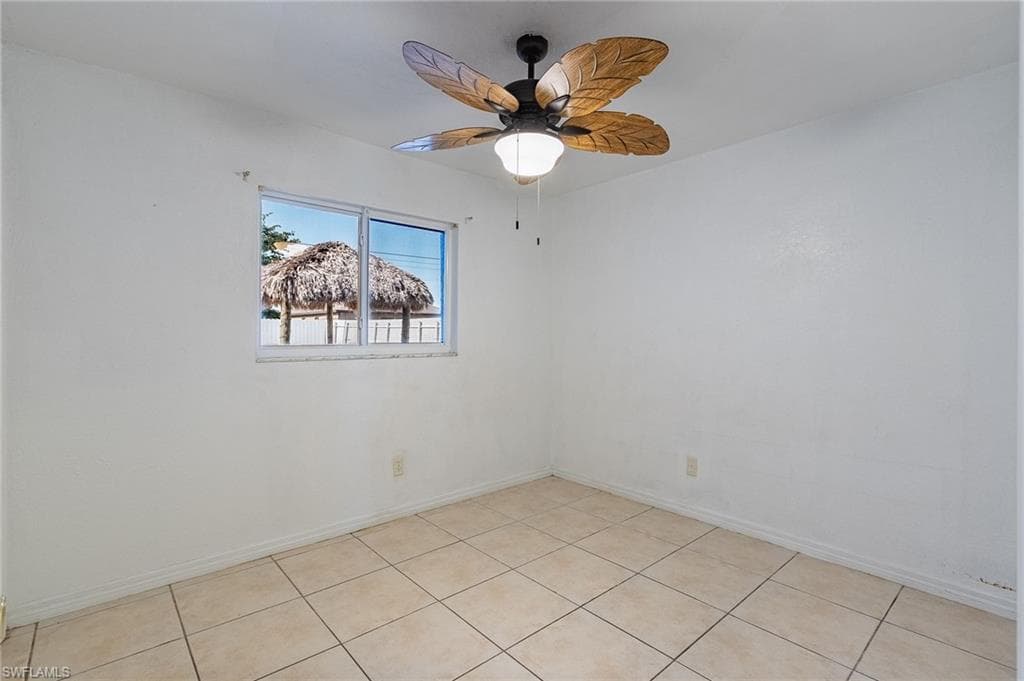 1214 8th Ct, Cape Coral, FL 33991-19