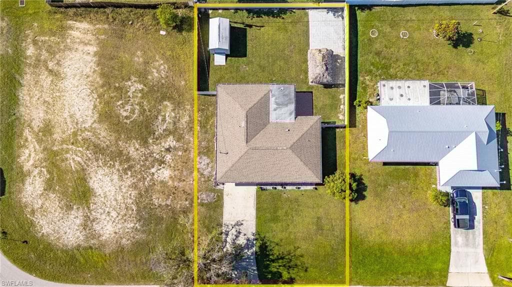 1214 8th Ct, Cape Coral, FL 33991-28