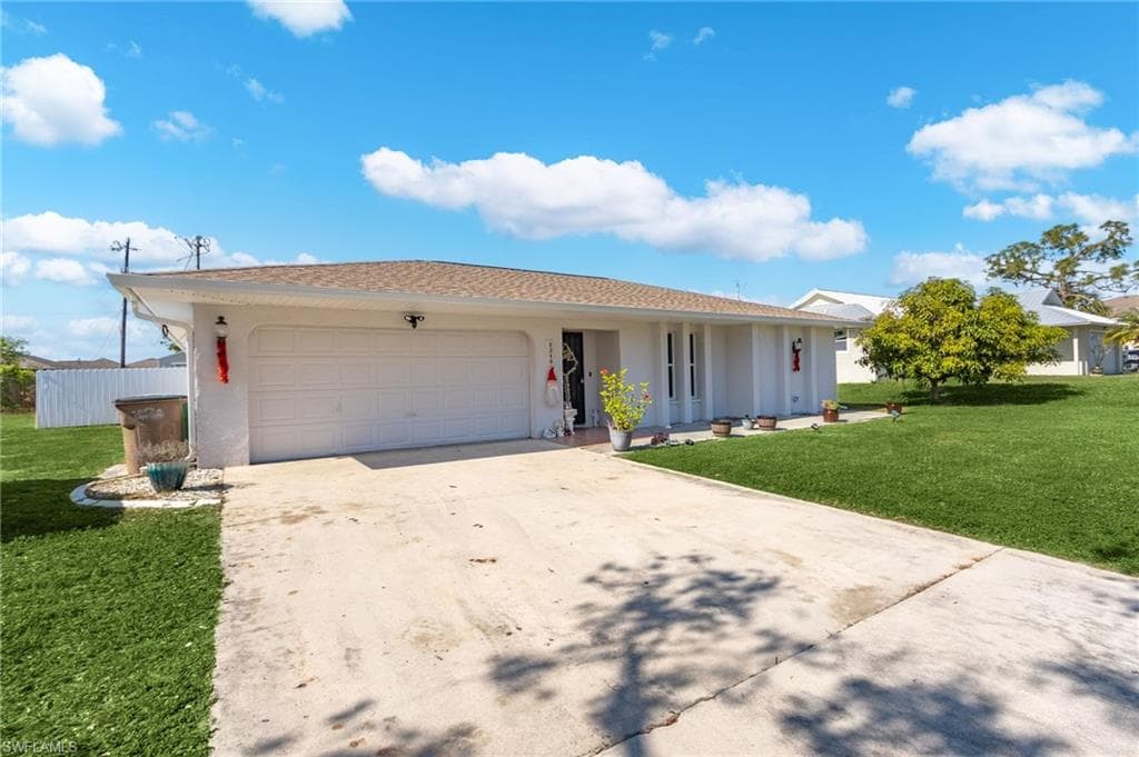 1214 8th Ct, Cape Coral, FL 33991-3