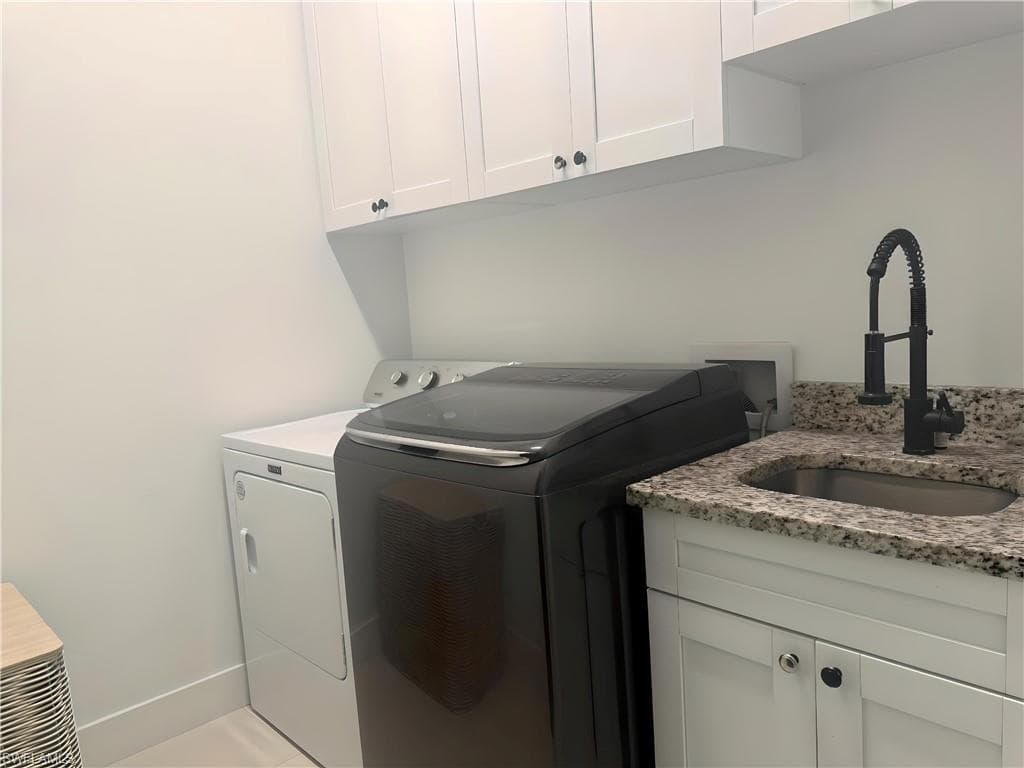 2205 Robert Ave, Alva, FL 33920-14