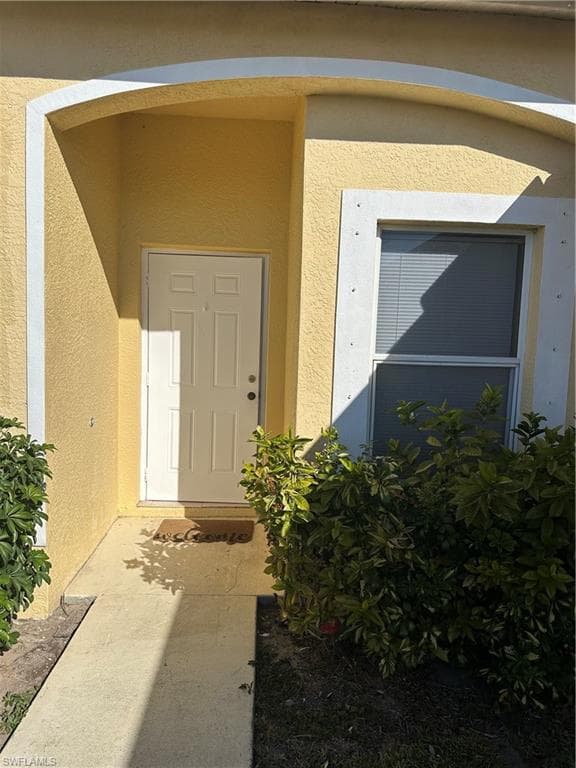 305 27th St, Cape Coral, FL 33909-2