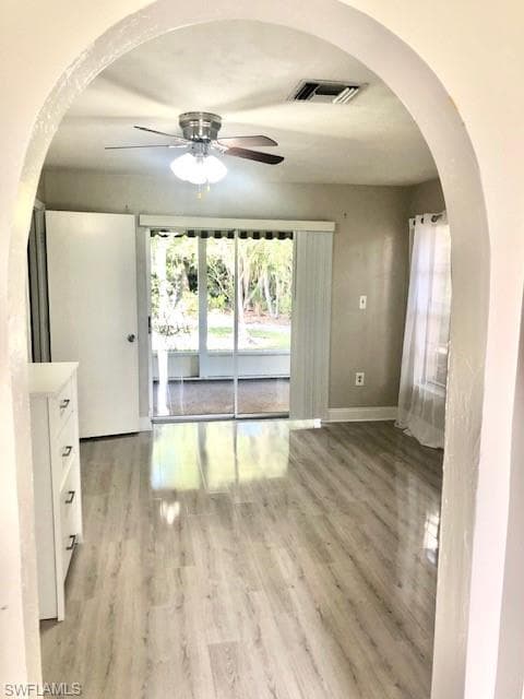 541 Landmark Dr, Naples, FL 34112-8