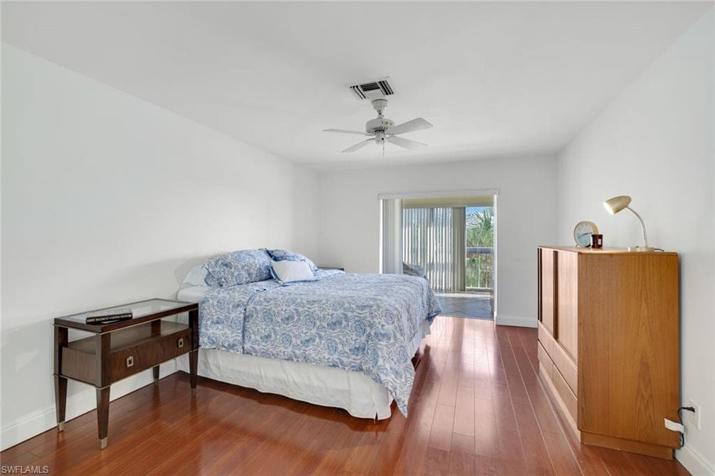 1050 9th St S 202, Naples, FL 34102-12