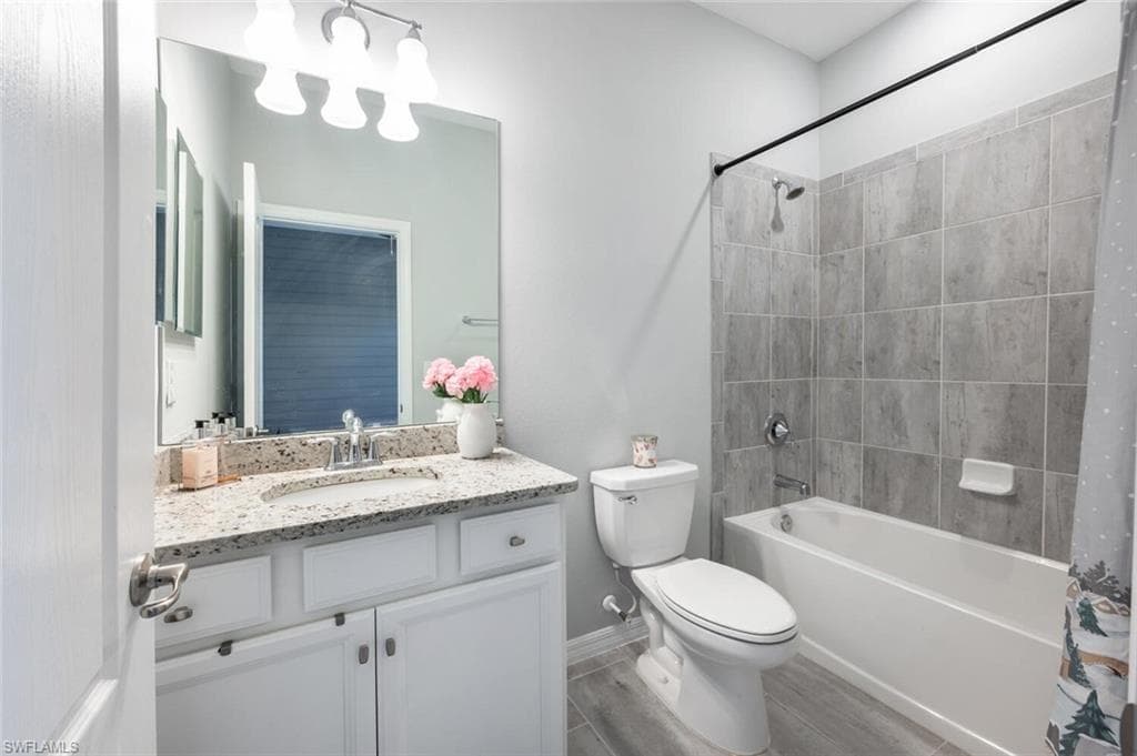 19552 Utopia Ln, Estero, FL 33928-23