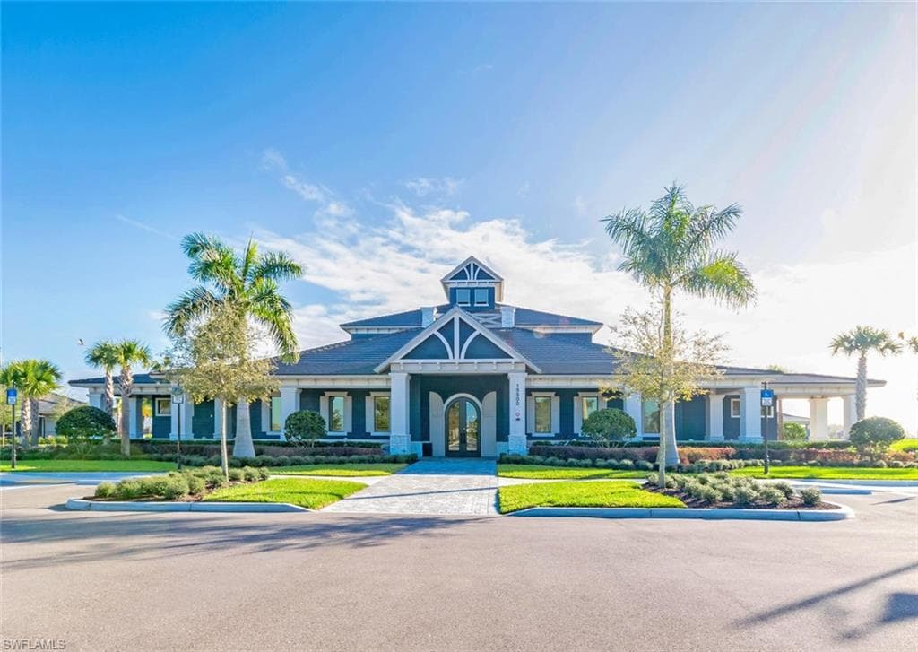 19552 Utopia Ln, Estero, FL 33928-33