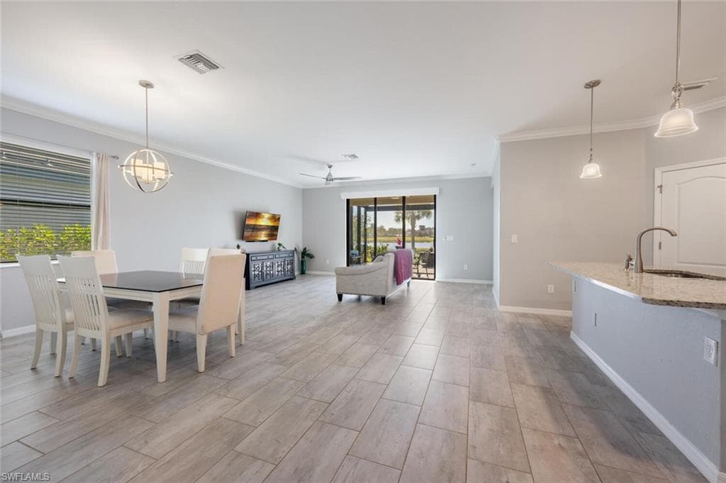 19552 Utopia Ln, Estero, FL 33928-5