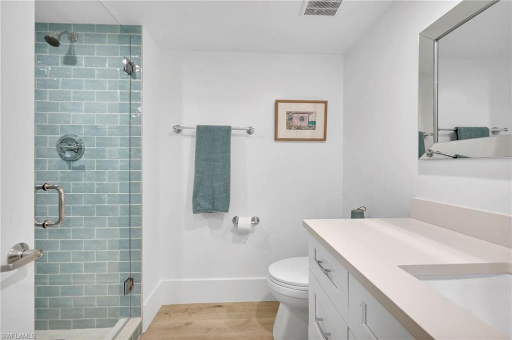 1910 Gulf Shore Blvd N 102, Naples, FL 34102-15