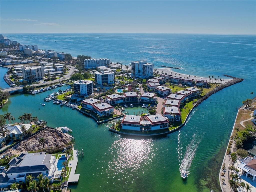 1910 Gulf Shore Blvd N 102, Naples, FL 34102-17