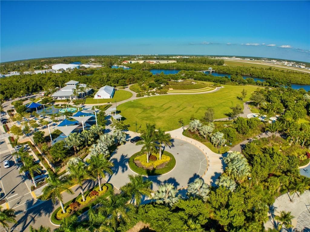 1910 Gulf Shore Blvd N 102, Naples, FL 34102-21