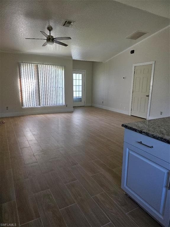571 11th St SW, Naples, FL 34117-4