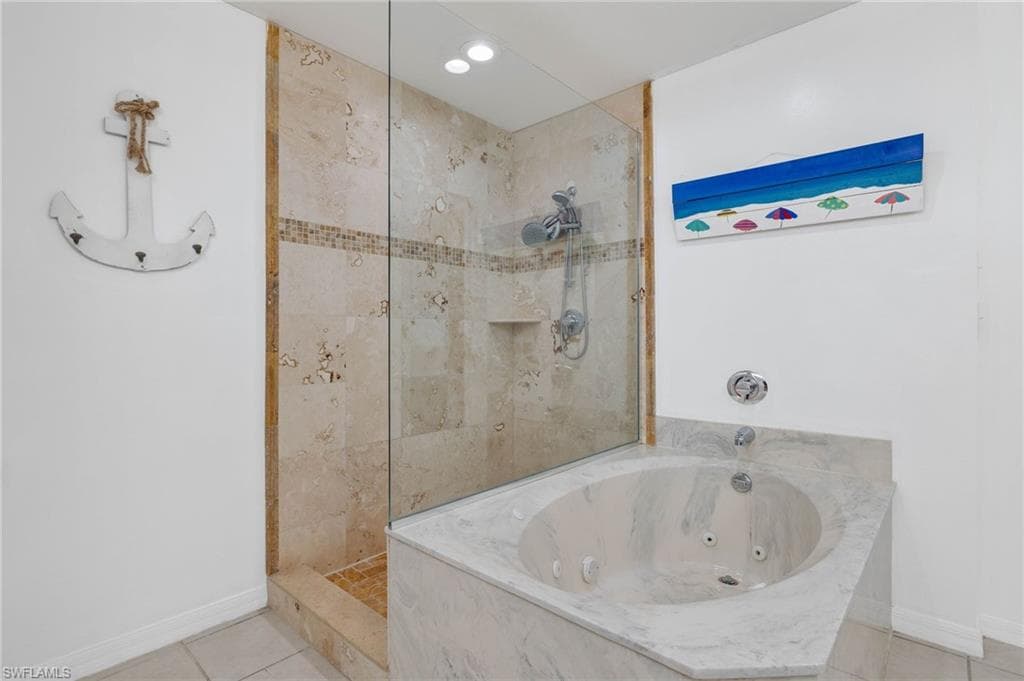 14817 Laguna Dr 203, Fort Myers, FL 33908-19