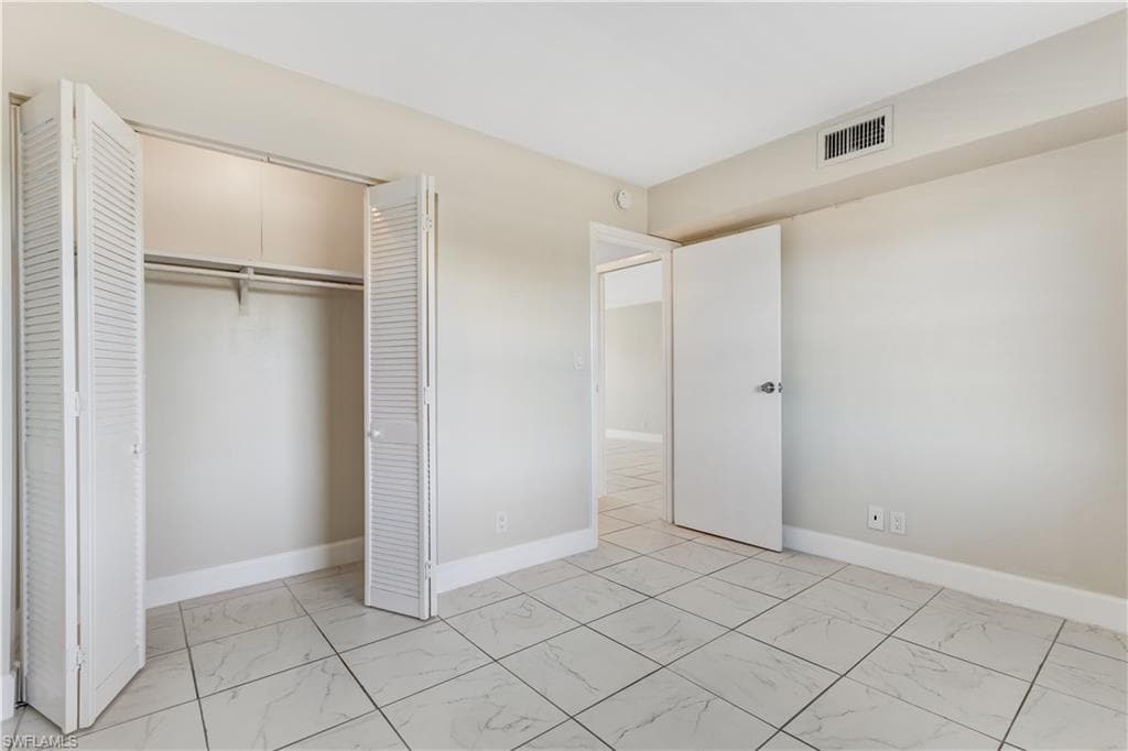 1000 Manatee Rd A303, Naples, FL 34114-21