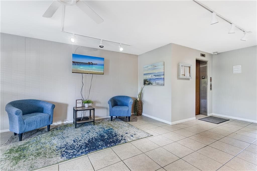 1000 Manatee Rd A303, Naples, FL 34114-28