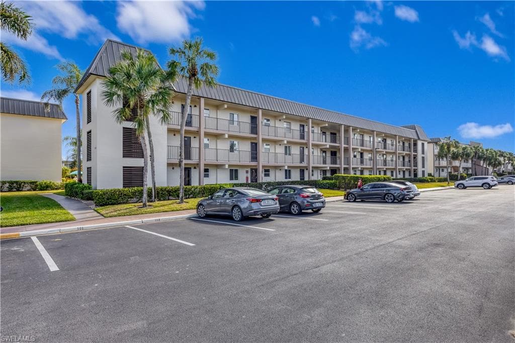 1000 Manatee Rd A303, Naples, FL 34114-2
