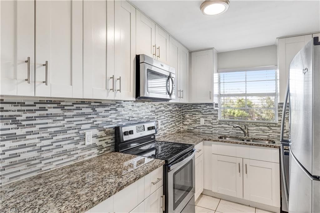 1000 Manatee Rd A303, Naples, FL 34114-3