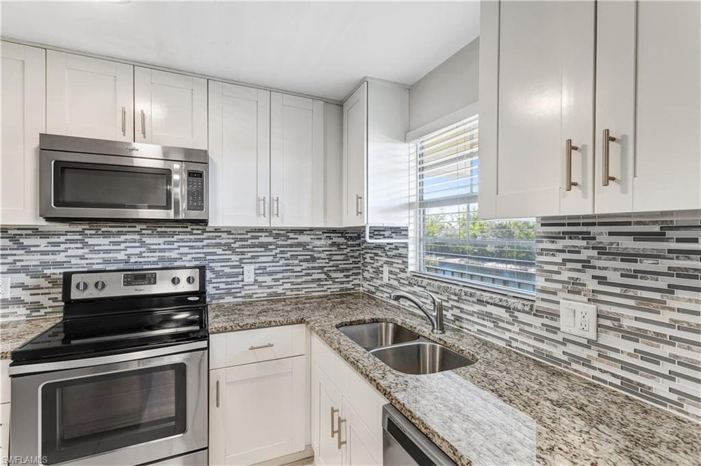 1000 Manatee Rd A303, Naples, FL 34114-4