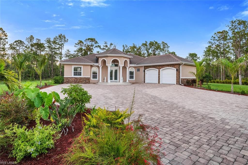 4011 Randall Blvd, Naples, FL 34120-19