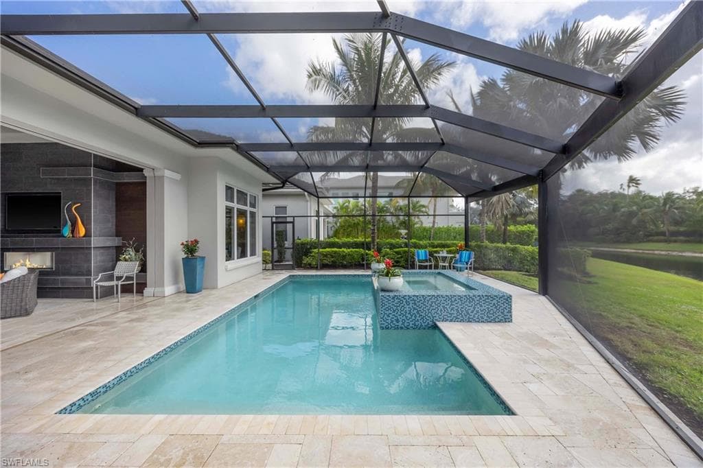 6884 Leeward Way, Naples, FL 34109-31
