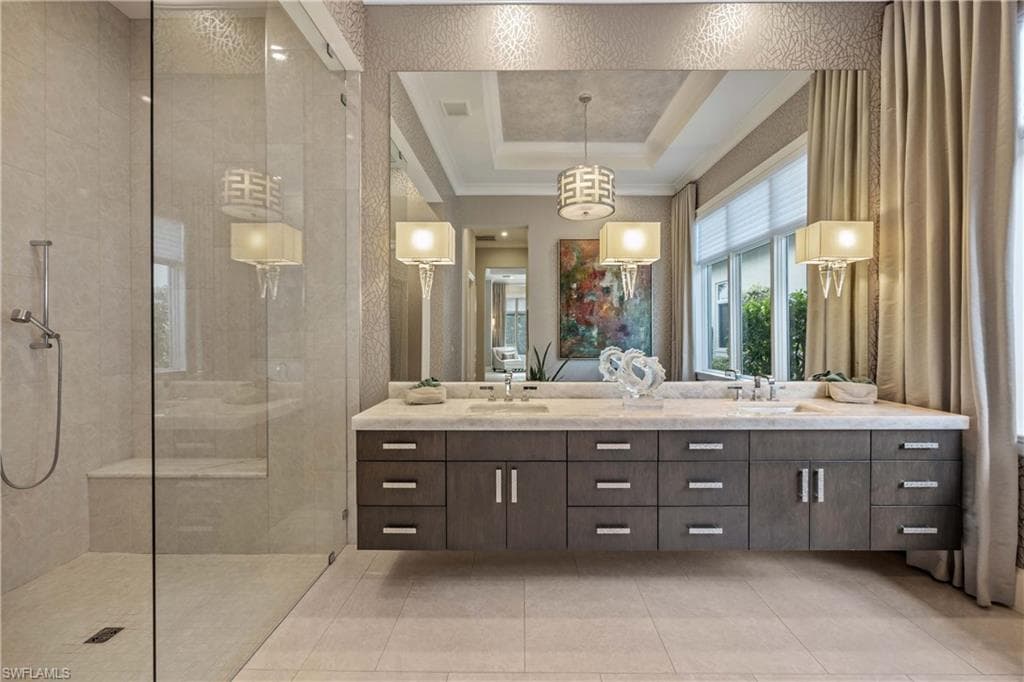 6884 Leeward Way, Naples, FL 34109-34