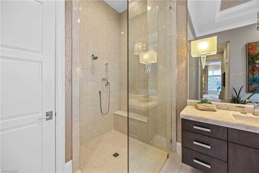 6884 Leeward Way, Naples, FL 34109-37