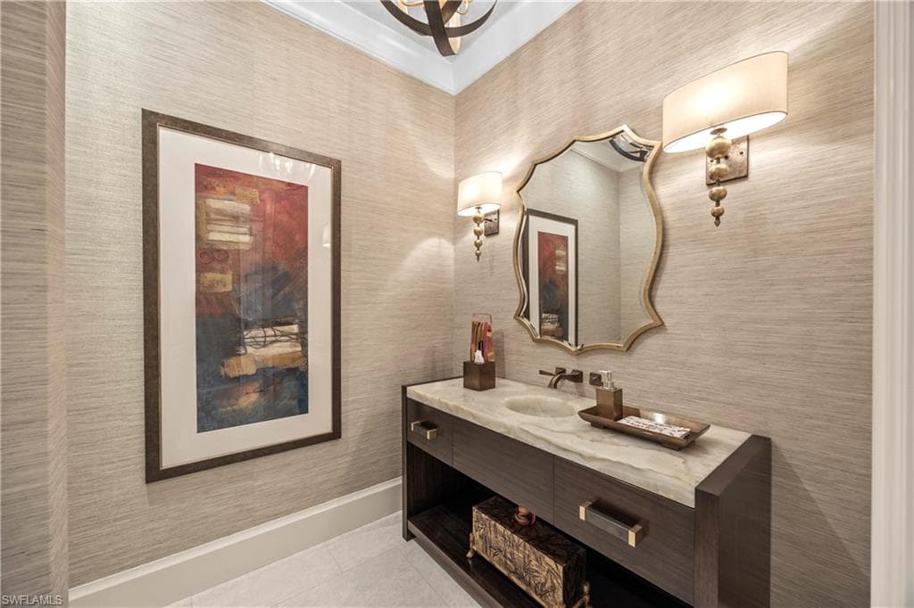 6884 Leeward Way, Naples, FL 34109-39