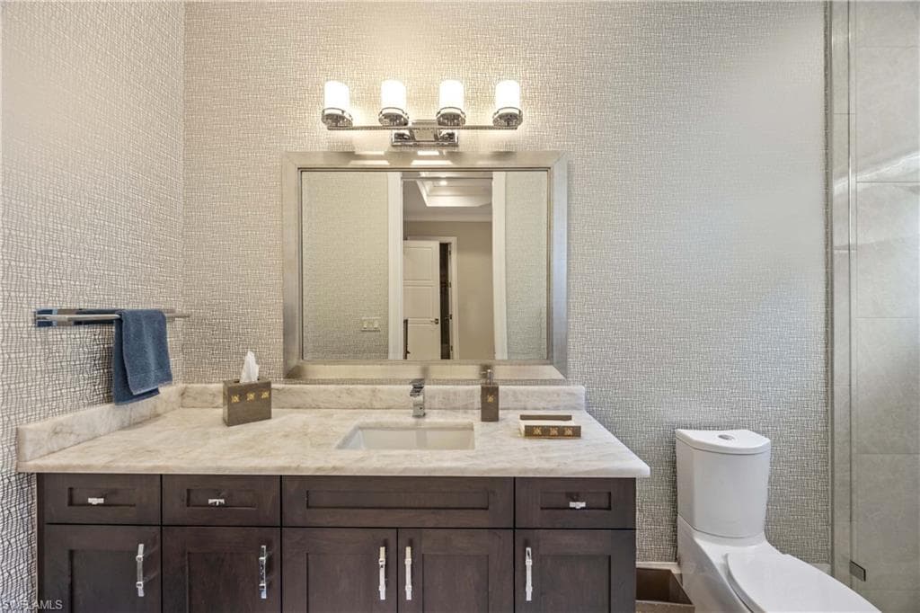 6884 Leeward Way, Naples, FL 34109-43