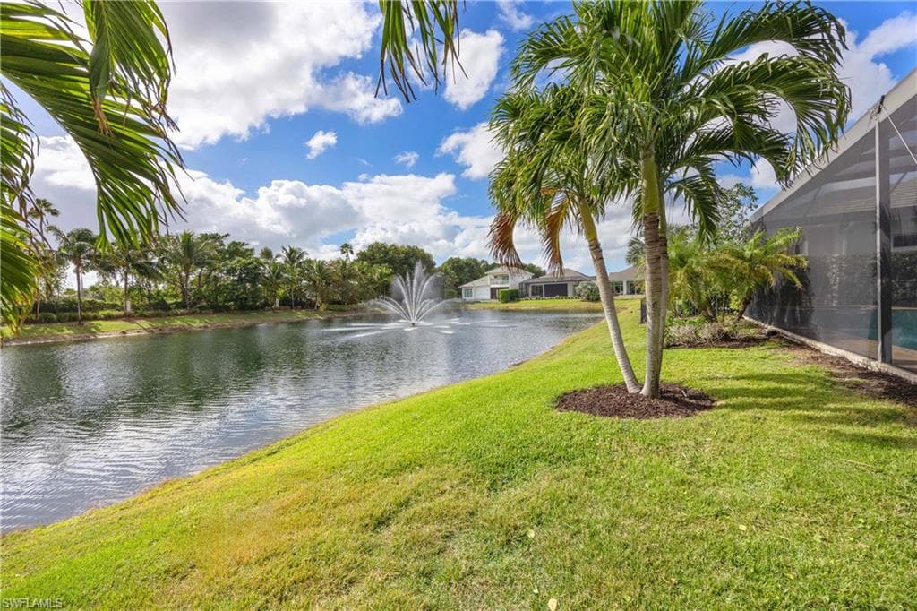 6884 Leeward Way, Naples, FL 34109-47