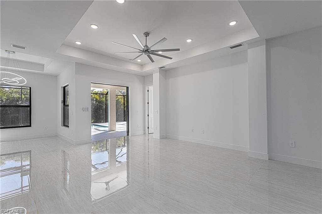 1229 37th Pl, Cape Coral, FL 33993-9