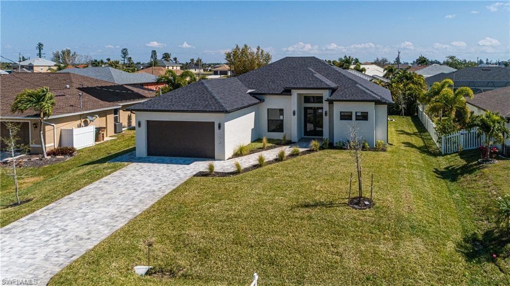 1229 37th Pl, Cape Coral, FL 33993-2