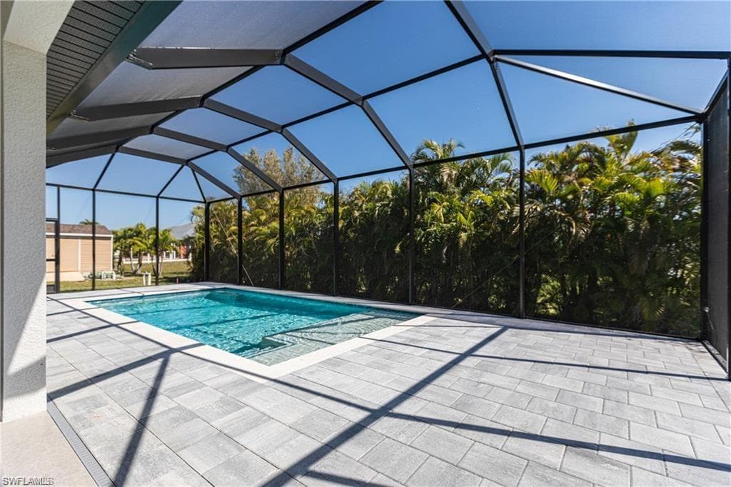 1229 37th Pl, Cape Coral, FL 33993-37
