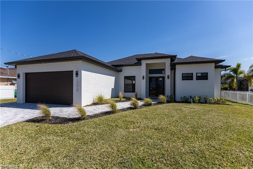 1229 37th Pl, Cape Coral, FL 33993-3