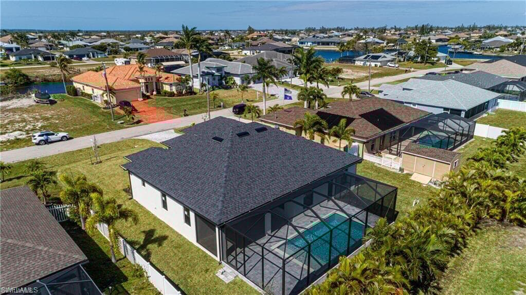 1229 37th Pl, Cape Coral, FL 33993-44