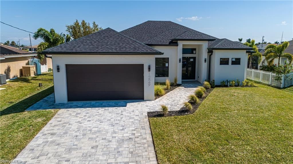 1229 37th Pl, Cape Coral, FL 33993-5