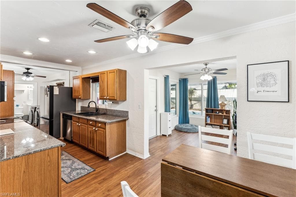 1423 Charles Rd, Fort Myers, FL 33919-9