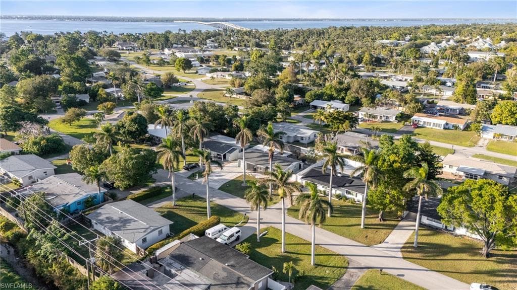 1423 Charles Rd, Fort Myers, FL 33919-24
