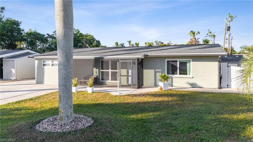 1423 Charles Rd, Fort Myers, FL 33919-25