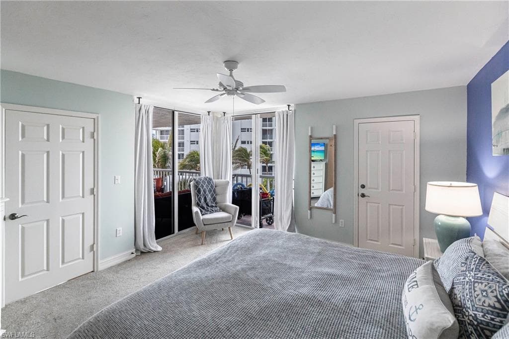 40 Seagate Dr 202a, Naples, FL 34103-28