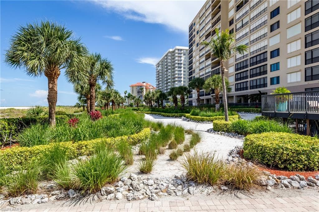 100 Collier Blvd 304, Marco Island, FL 34145-32